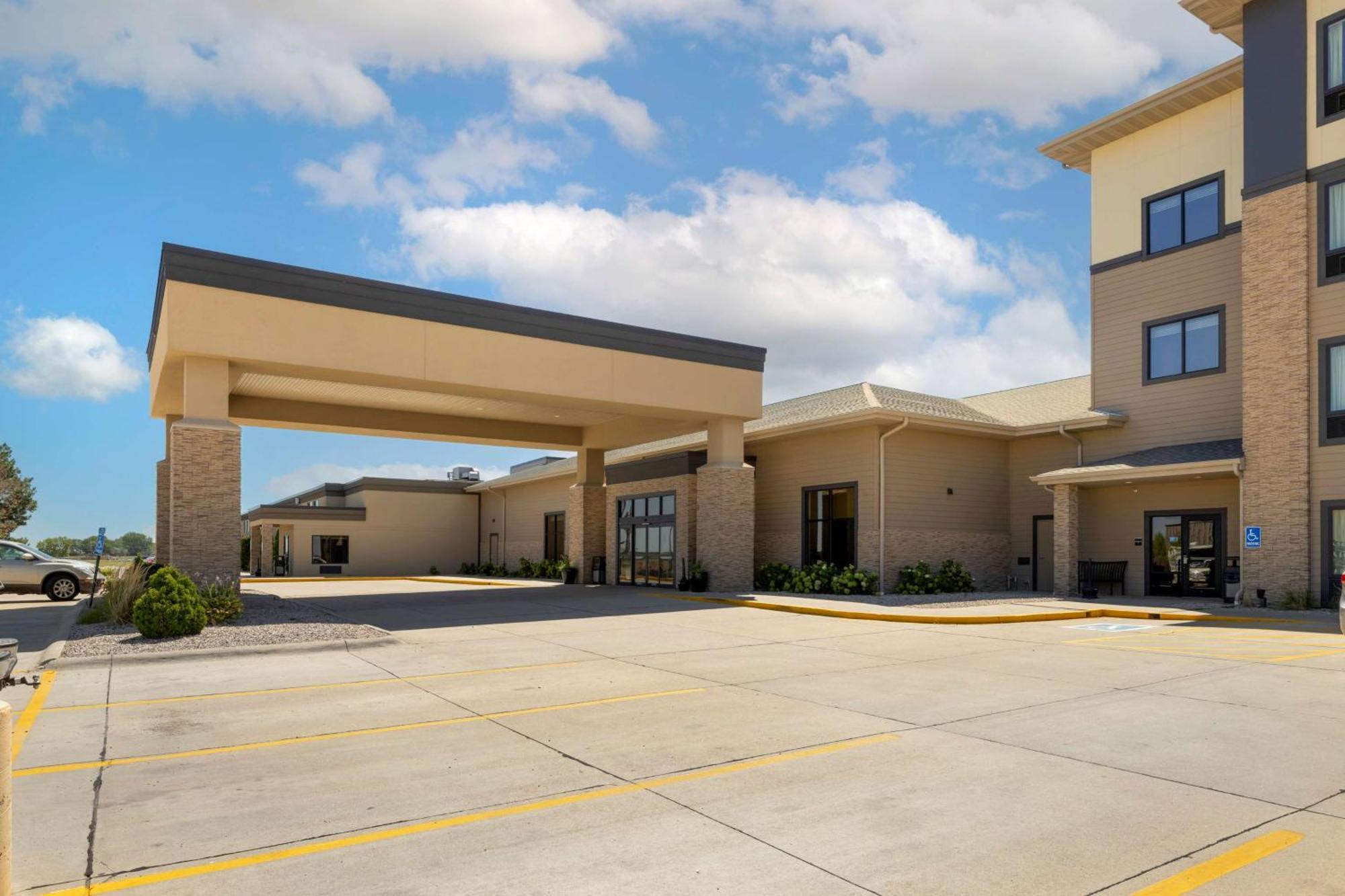 Best Western Plus North Platte Inn & Suites Екстериор снимка